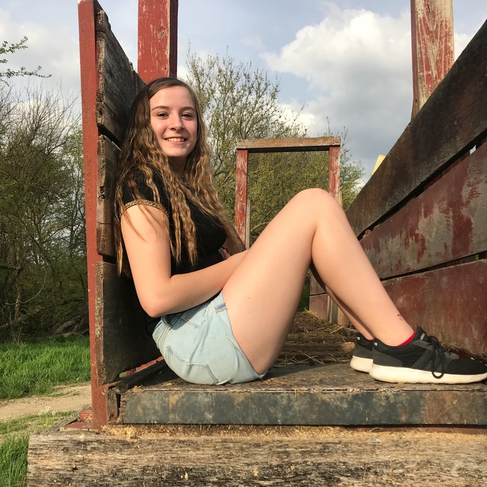 Meet your Posher, Olivia